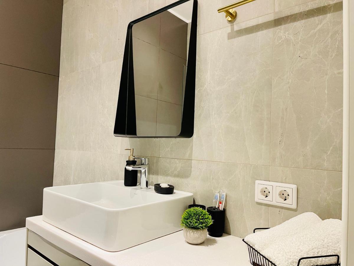 Уютная Стильная Квартира Возле Центрального Парка Горького! Apartment Almaty Exterior photo